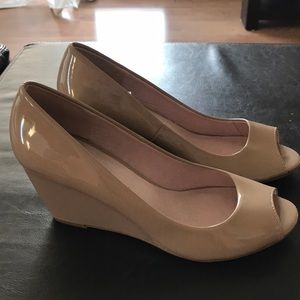 Less than a few month old Chinese Laundry wedges.